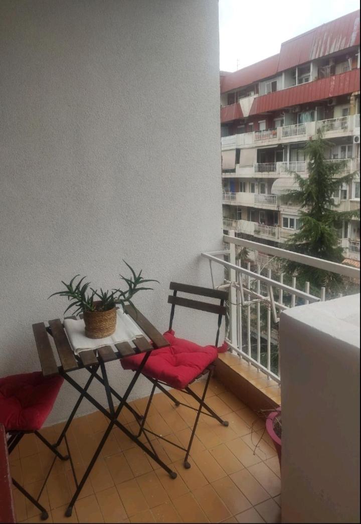 City Center White Apartment! Skopje Esterno foto